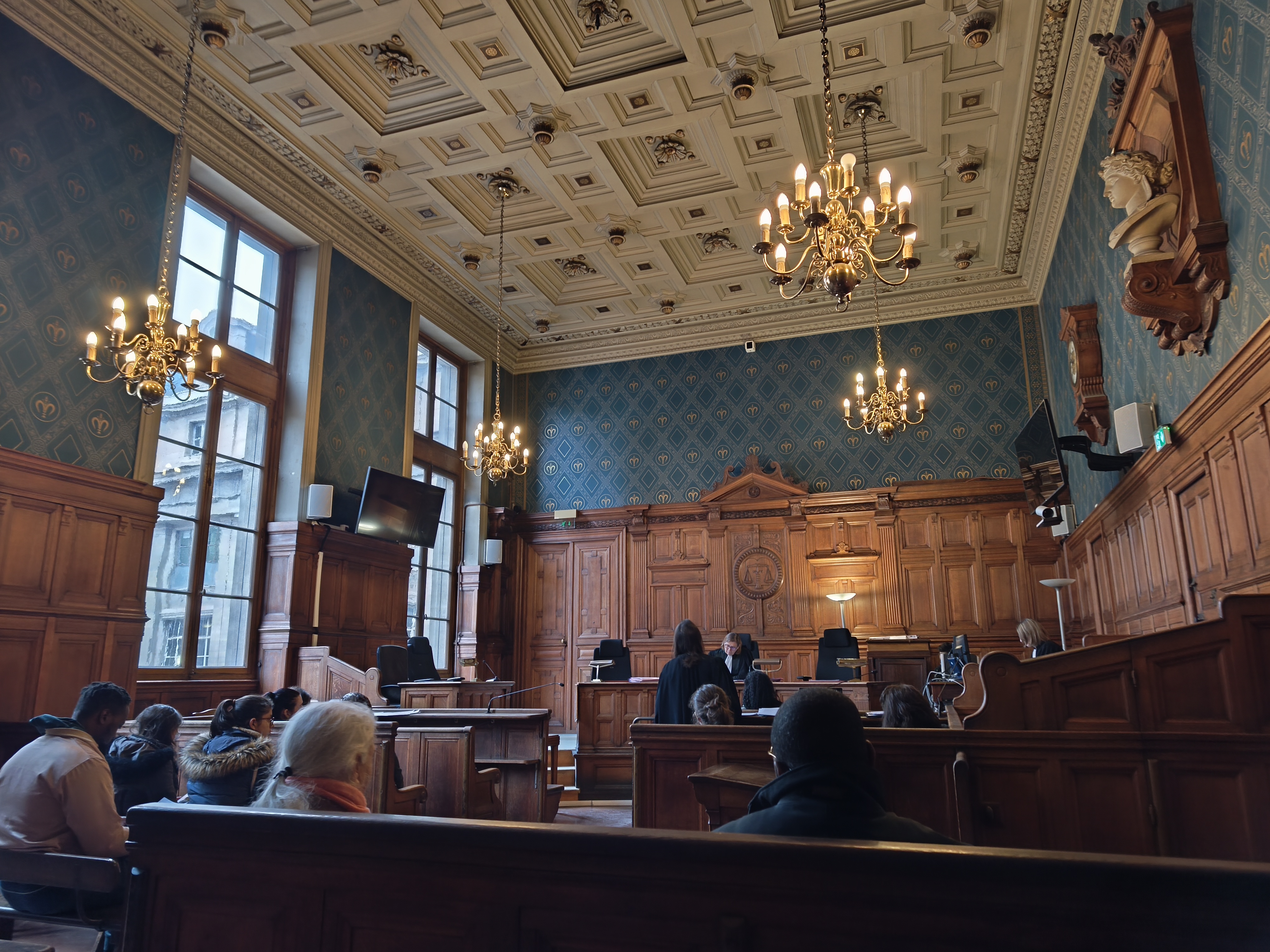 Image Une secte pederaste organise des faux jugements Tribunal de Paris Quai des Orfêvres.